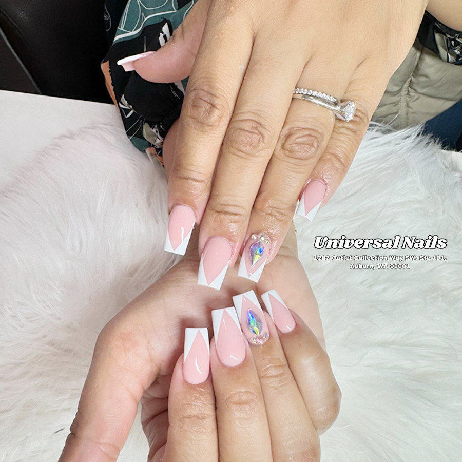 Universal Nails Auburn